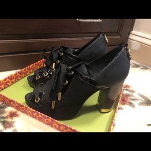 Tory Burch Suede Pumps